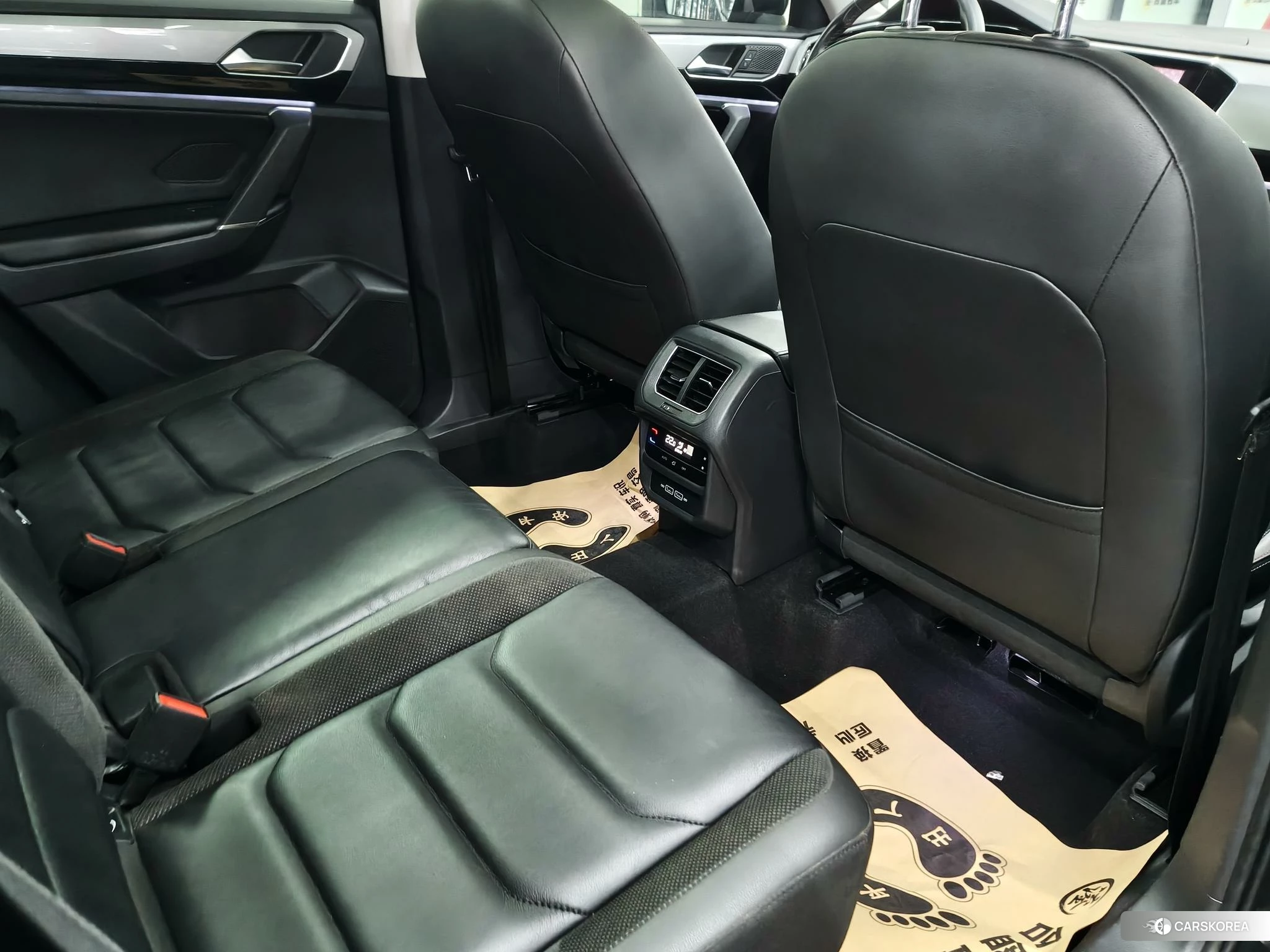 Volkswagen Tayron 2021 Серебристо-серый из Китая, фото 3