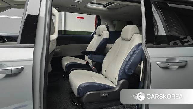 Kia The New Carnival 4th Generation 2026 Серебристо-серый из Кореи, фото 3