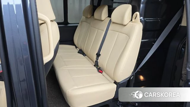 Hyundai Staria 2023 Серый из Кореи, фото 3