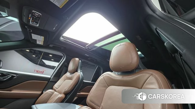 Lincoln Aviator 2nd generation 2021 Белый из Кореи, фото 3