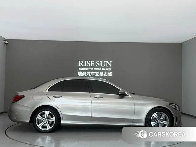 Mercedes-Benz C-class 2021 Серебристо-серый из Китая, фото 3