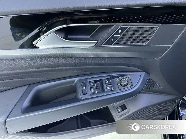 Volkswagen Passat 2022 Черный из Китая, фото 3