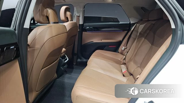 Hyundai Grandeur Hybrid (GN7) 2023 Белый из Кореи, фото 3