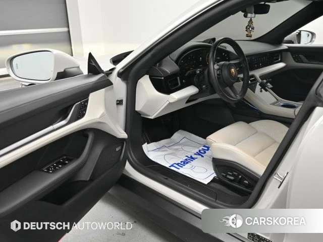 Porsche Taycan 2022 Серебристо-серый из Кореи, фото 3
