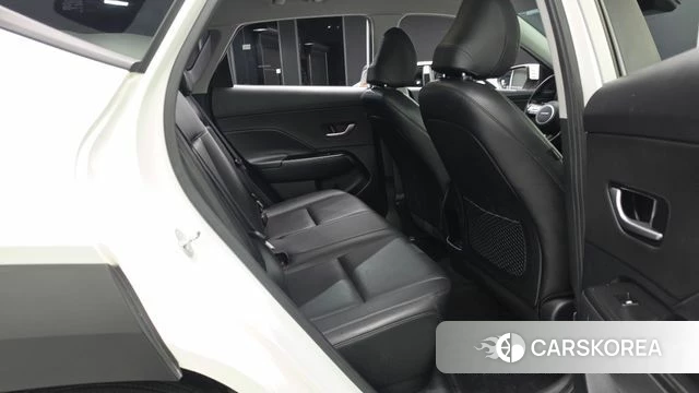 Hyundai Kona (SX2) 2023 Белый из Кореи, фото 3
