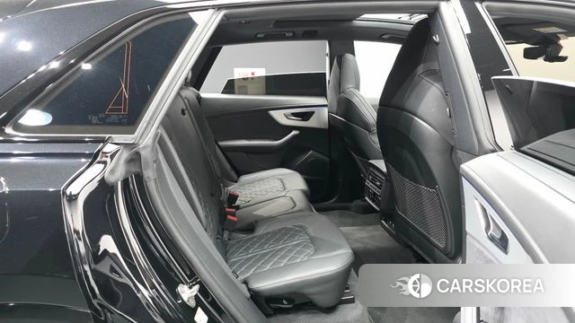 Audi Q8 (4M) 2026 Черный из Кореи, фото 3