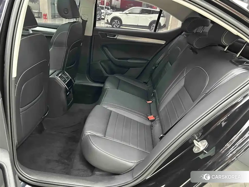 Skoda Superb 2024 Черный из Китая, фото 3