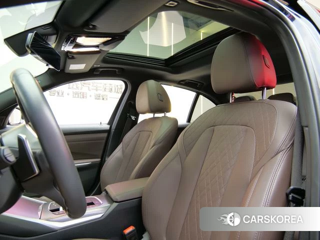 BMW 3 series 2023 Черный из Китая, фото 3