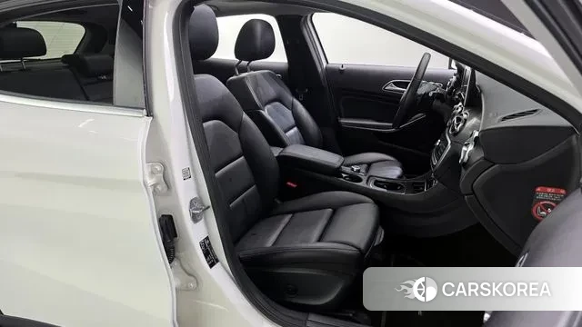 Mercedes-Benz GLA-Class X156 2018 Белый из Кореи, фото 3