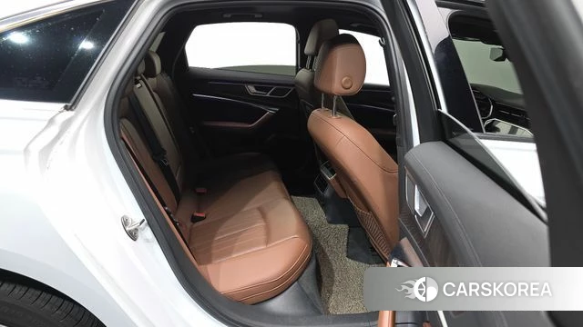 Audi A6 (C8) 2022 Белый из Кореи, фото 3
