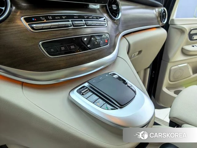 Mercedes-Benz V-Class 2024 Черный из Китая, фото 3