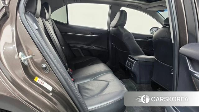 Toyota Camry (XV70) 2018 Коричневый из Кореи, фото 3