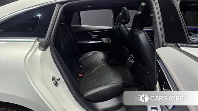Mercedes-Benz EQE V295 2023 Белый из Кореи, фото 3