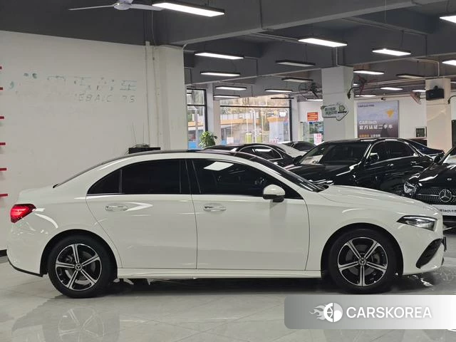 Mercedes-Benz A-Class 2024 Белый из Китая, фото 3