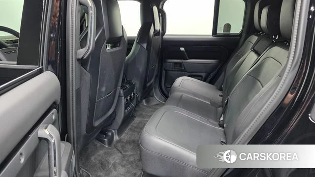 Land Rover Defender (L663) 2026 Черный из Кореи, фото 3