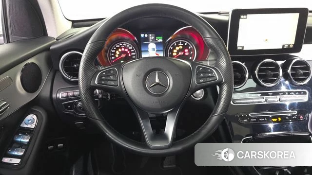 Mercedes-Benz GLC-Class X253 2019 Серебряный из Кореи, фото 3