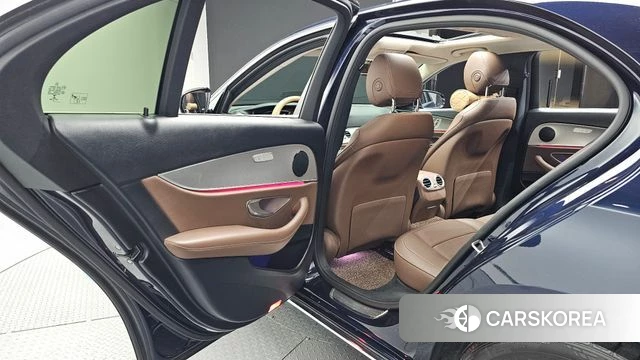 Mercedes-Benz E-Class W213 2019 Синий из Кореи, фото 3