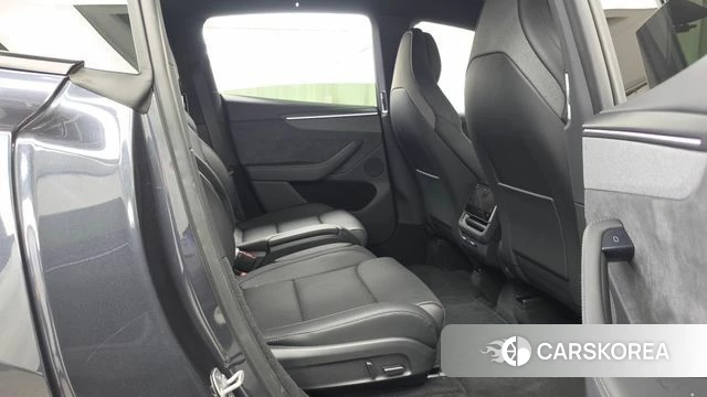 Tesla Model Y 2026 Серый из Кореи, фото 3