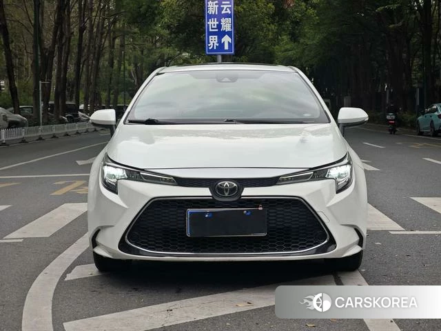 Toyota Levin 2021 Белый из Китая, фото 3