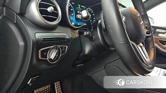 Mercedes-Benz GLC-Class X253 2021 Белый из Кореи, фото 3