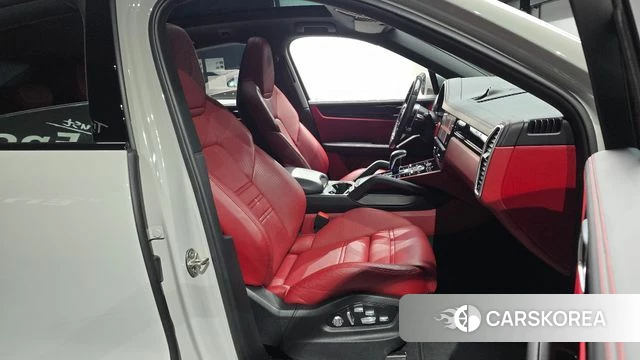 Porsche Cayenne (PO536) 2021 Жемчужный цвет из Кореи, фото 3