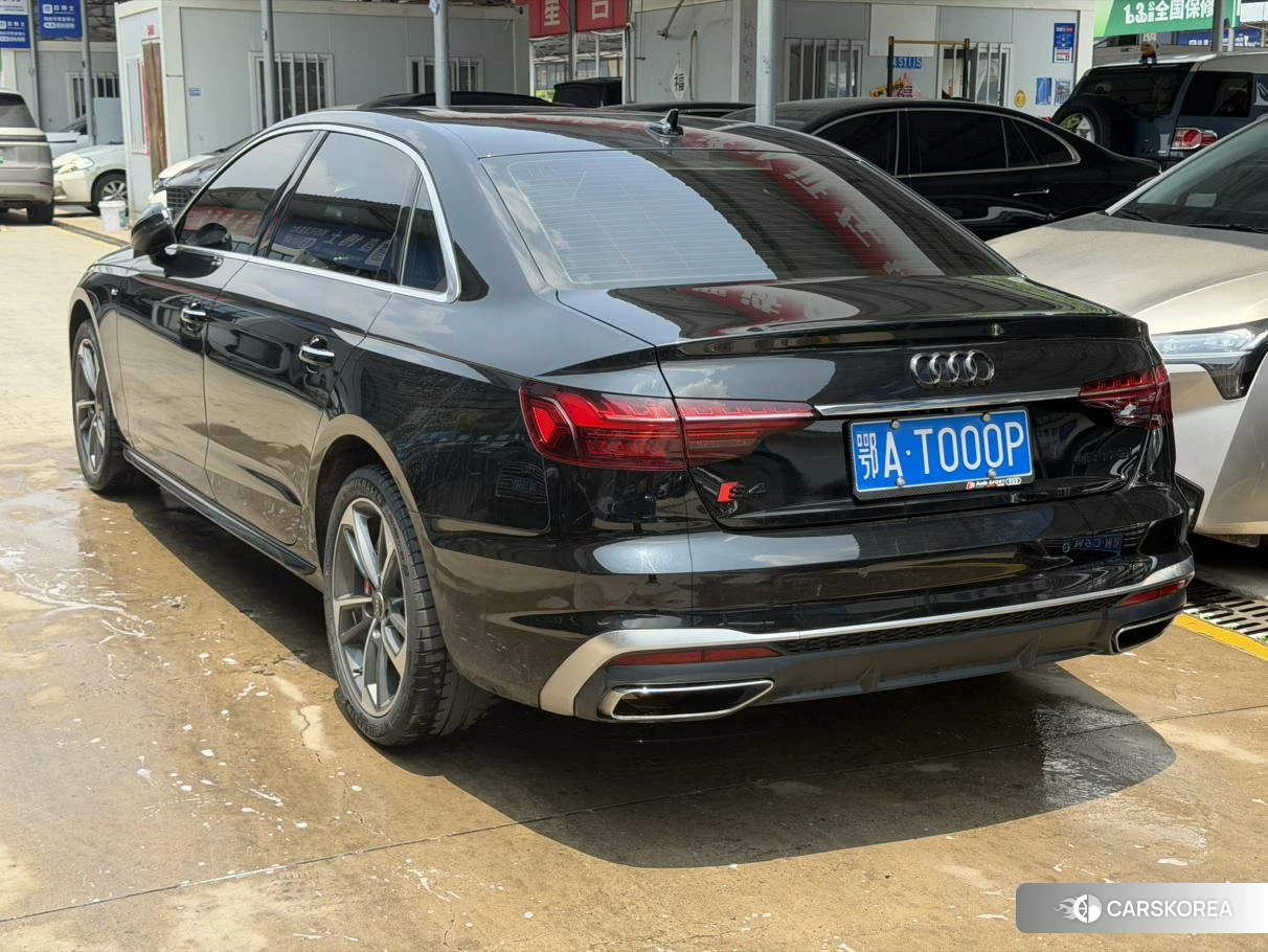Audi A4L 2021 Черный из Китая, фото 3