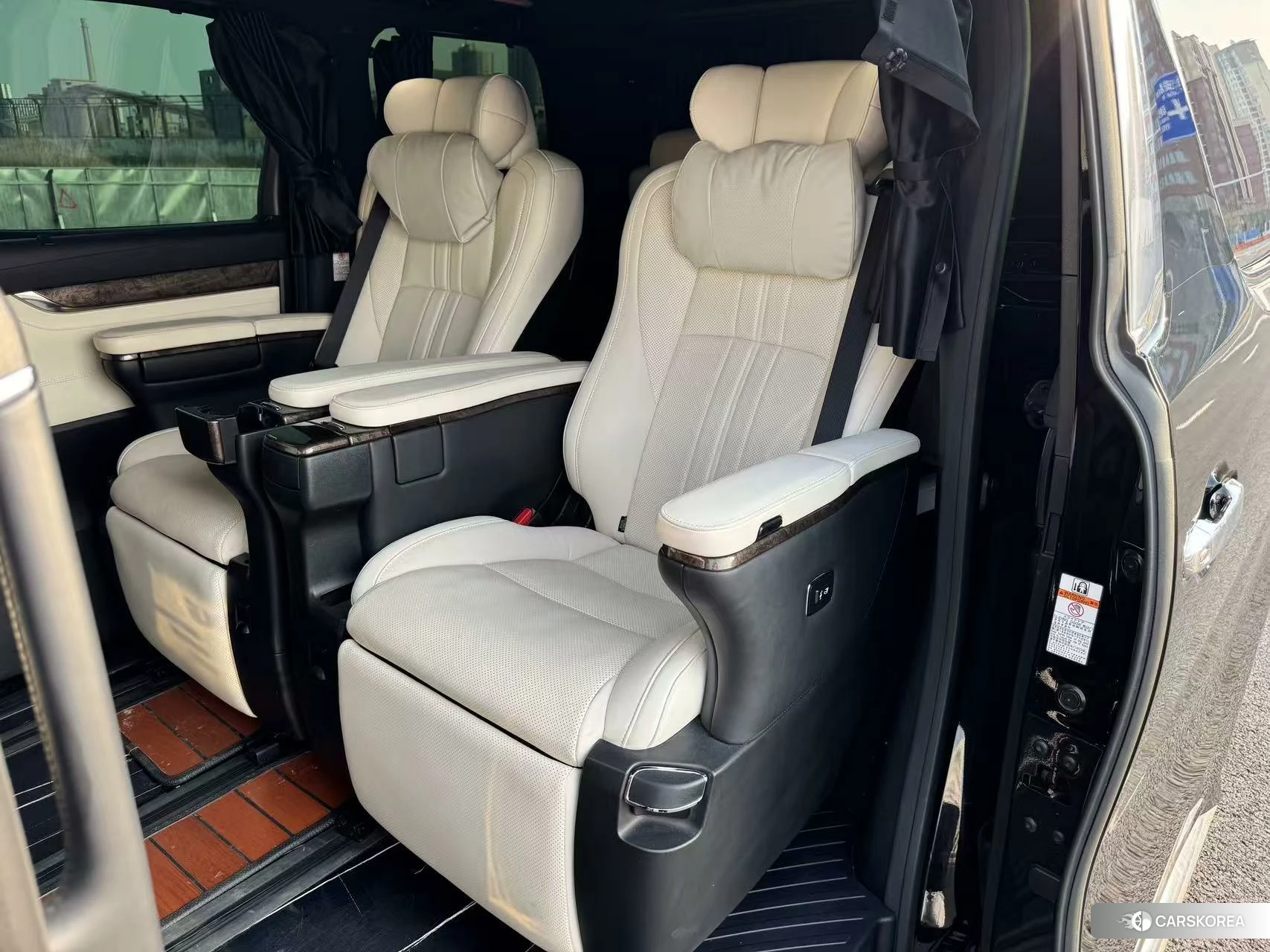 Toyota Vellfire 2021 Черный из Китая, фото 3