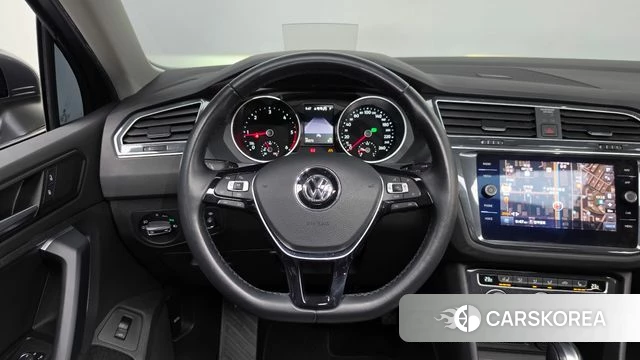 Volkswagen Tiguan second Generation 2020 Серый из Кореи, фото 3