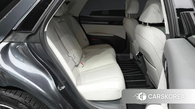 Hyundai Grandeur (GN7) 2023 Серый из Кореи, фото 3