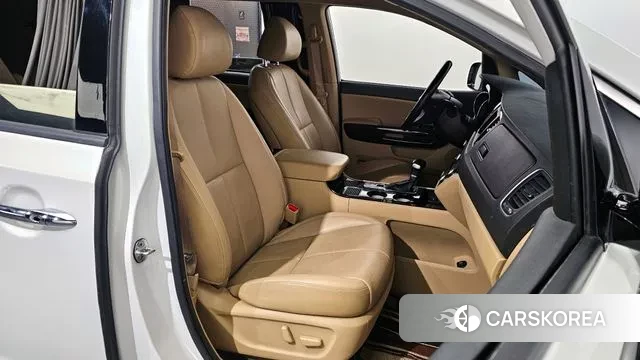 Kia The New Carnival 2019 Белый из Кореи, фото 3