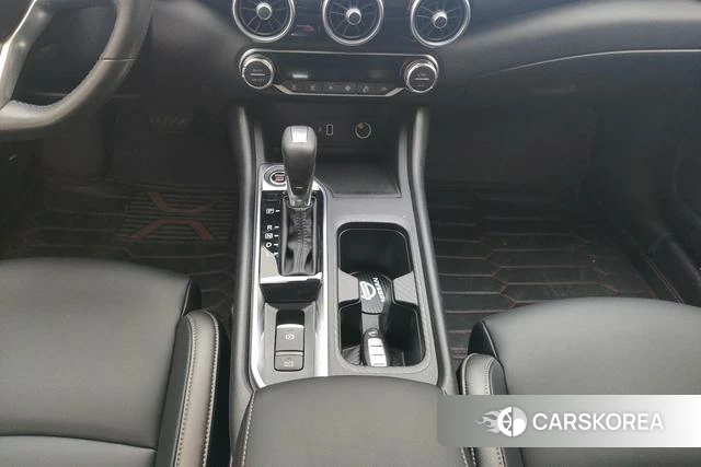 Nissan Sylphy 2023 Белый из Китая, фото 3