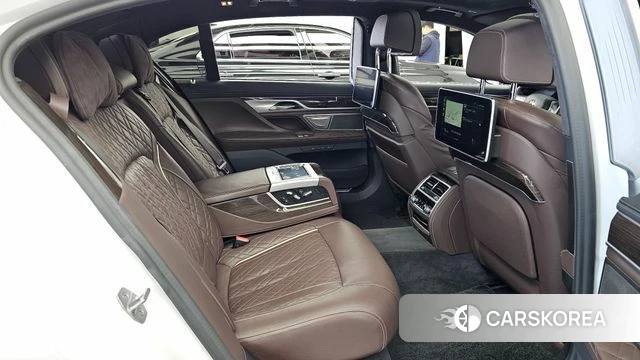 BMW 7 Series (G11) 2021 Белый из Кореи, фото 3