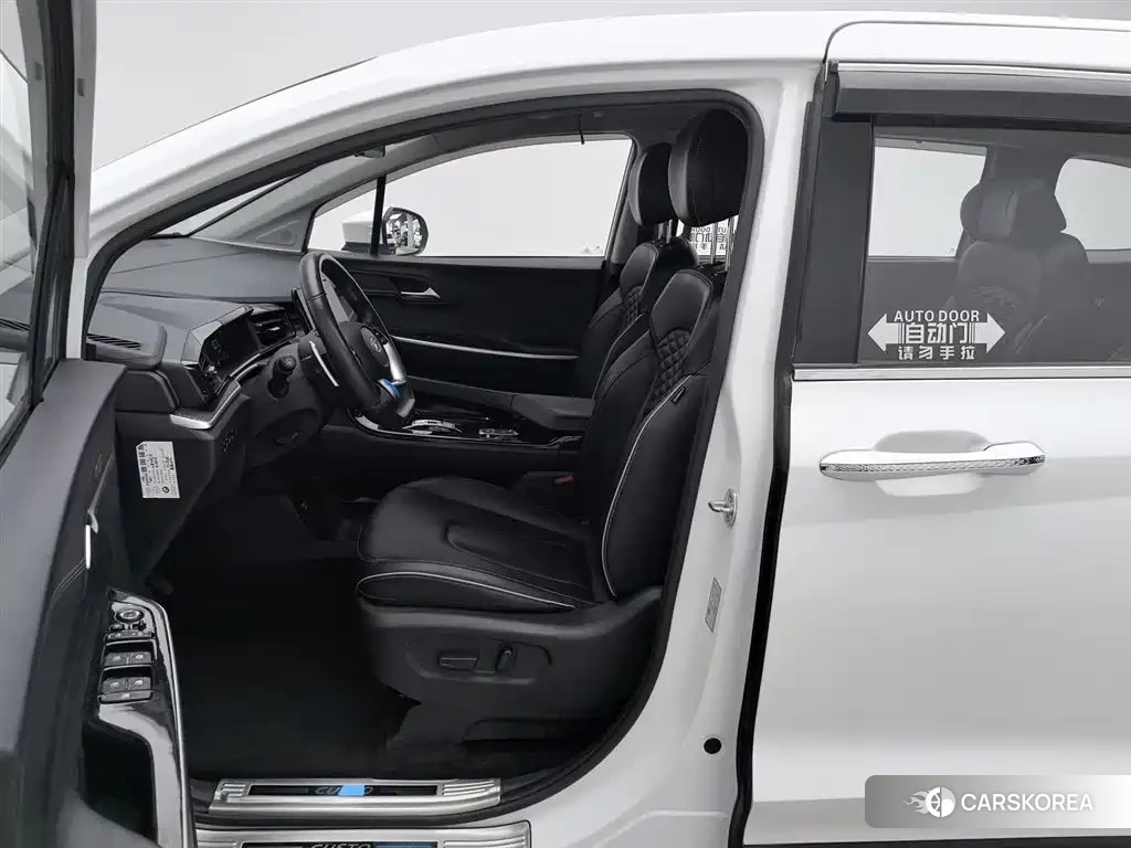 Hyundai Custo 2023 Белый из Китая, фото 3