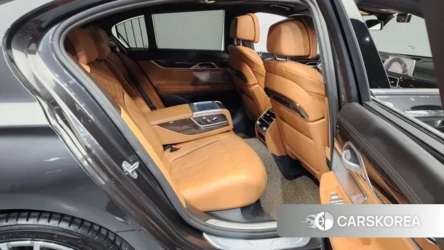BMW 7 Series (G11) 2022 Серый из Кореи, фото 3