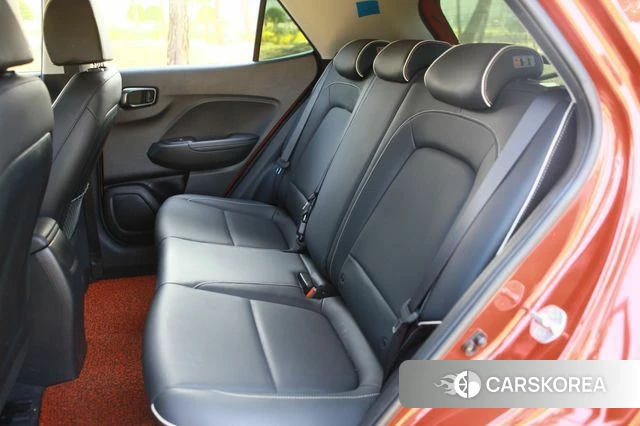 Hyundai Venue 2022 Красный из Кореи, фото 3