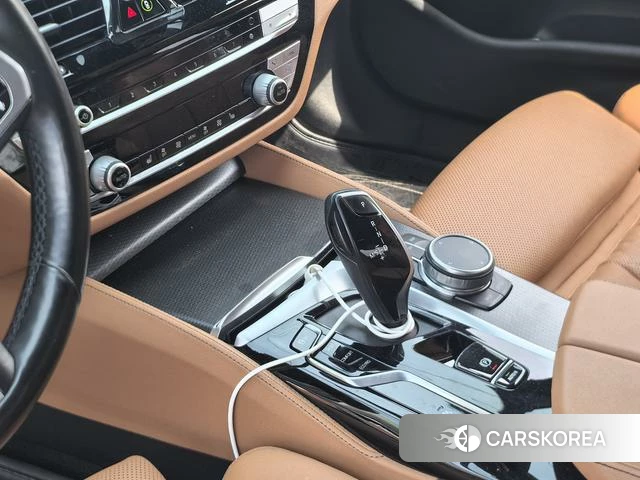 BMW 5 series 2021 Темно-серый из Китая, фото 3