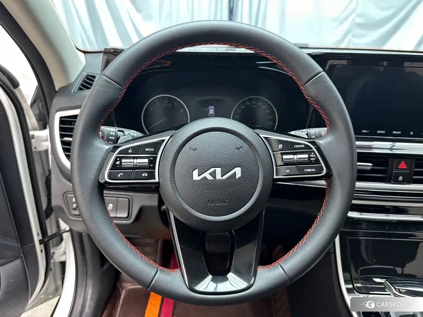 Kia KX3 2021 Белый из Китая, фото 3
