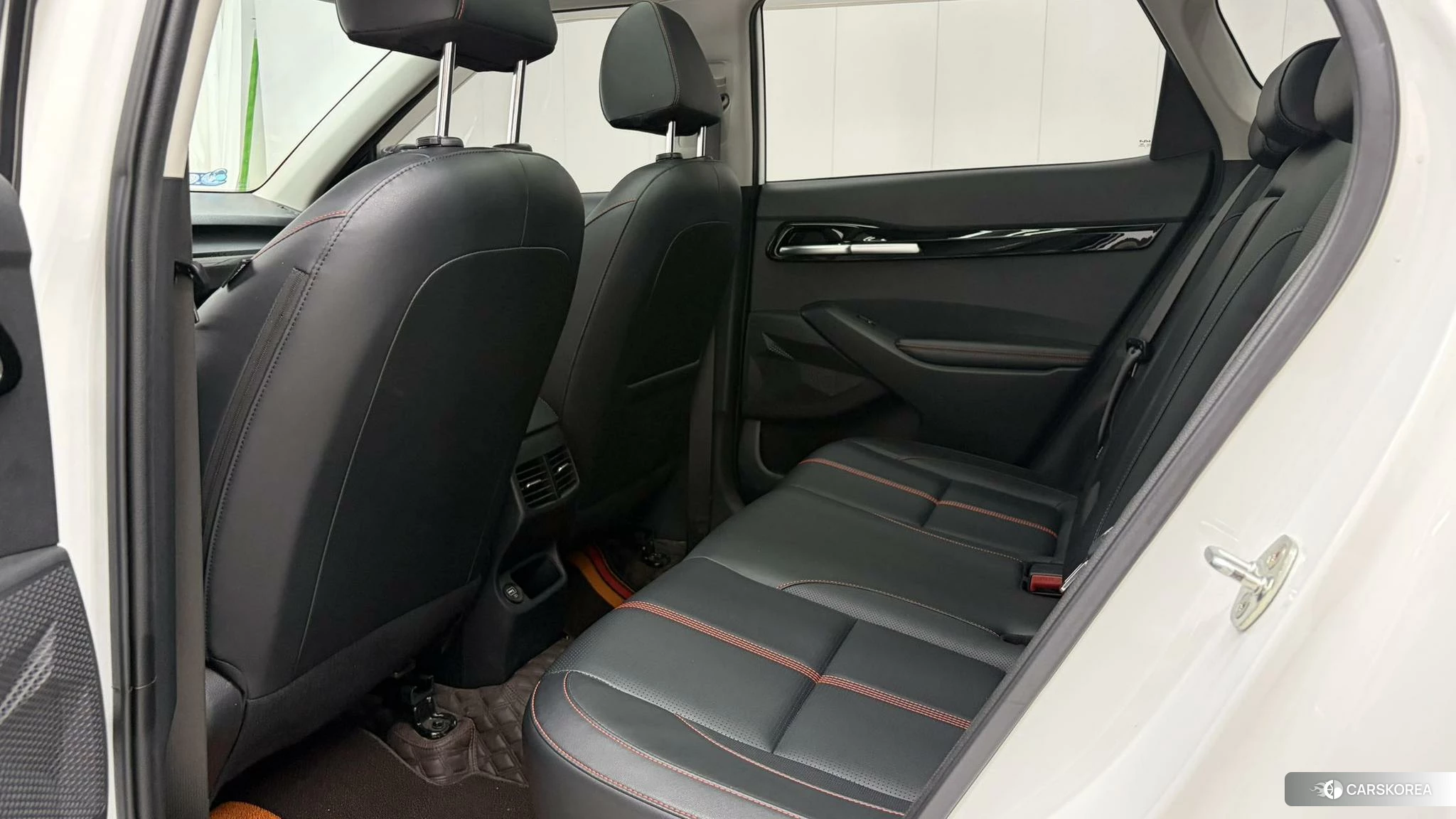 Kia KX3 2021 Белый из Китая, фото 3