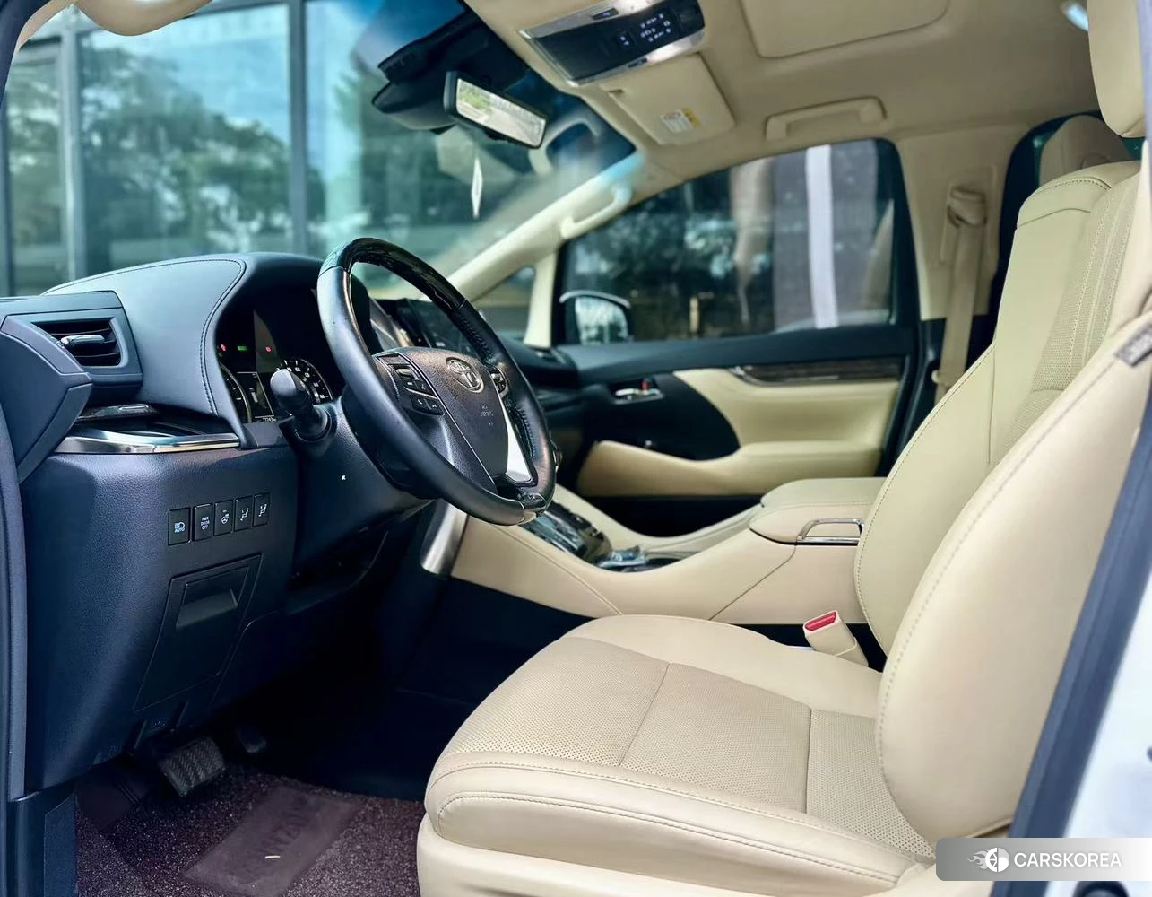 Toyota Alphard 2021 Белый из Китая, фото 3