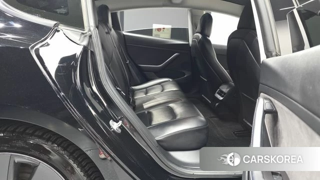 Tesla Model 3 2021 Черный из Кореи, фото 3