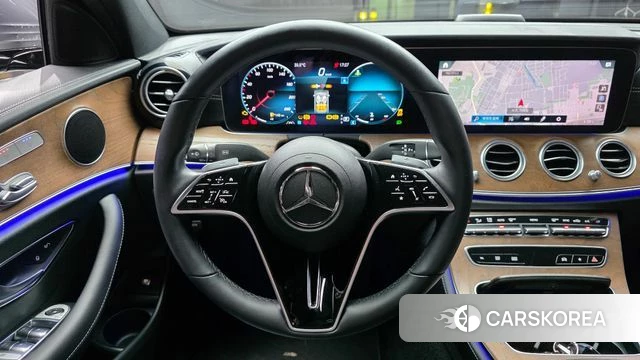 Mercedes-Benz E-Class W213 2022 Серый из Кореи, фото 3