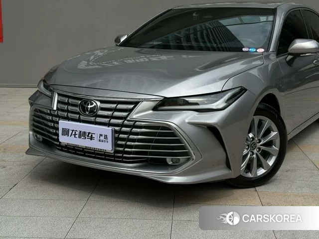 Toyota Avalon 2025 Серебристо-серый из Китая, фото 3