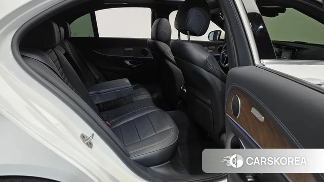 Mercedes-Benz E-Class W213 2021 Белый из Кореи, фото 3