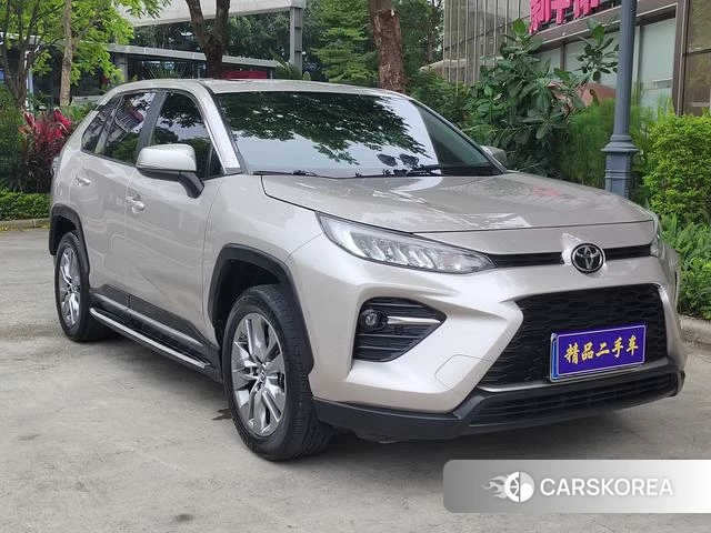 Toyota Wildlander 2021 Серебристо-серый из Китая, фото 3