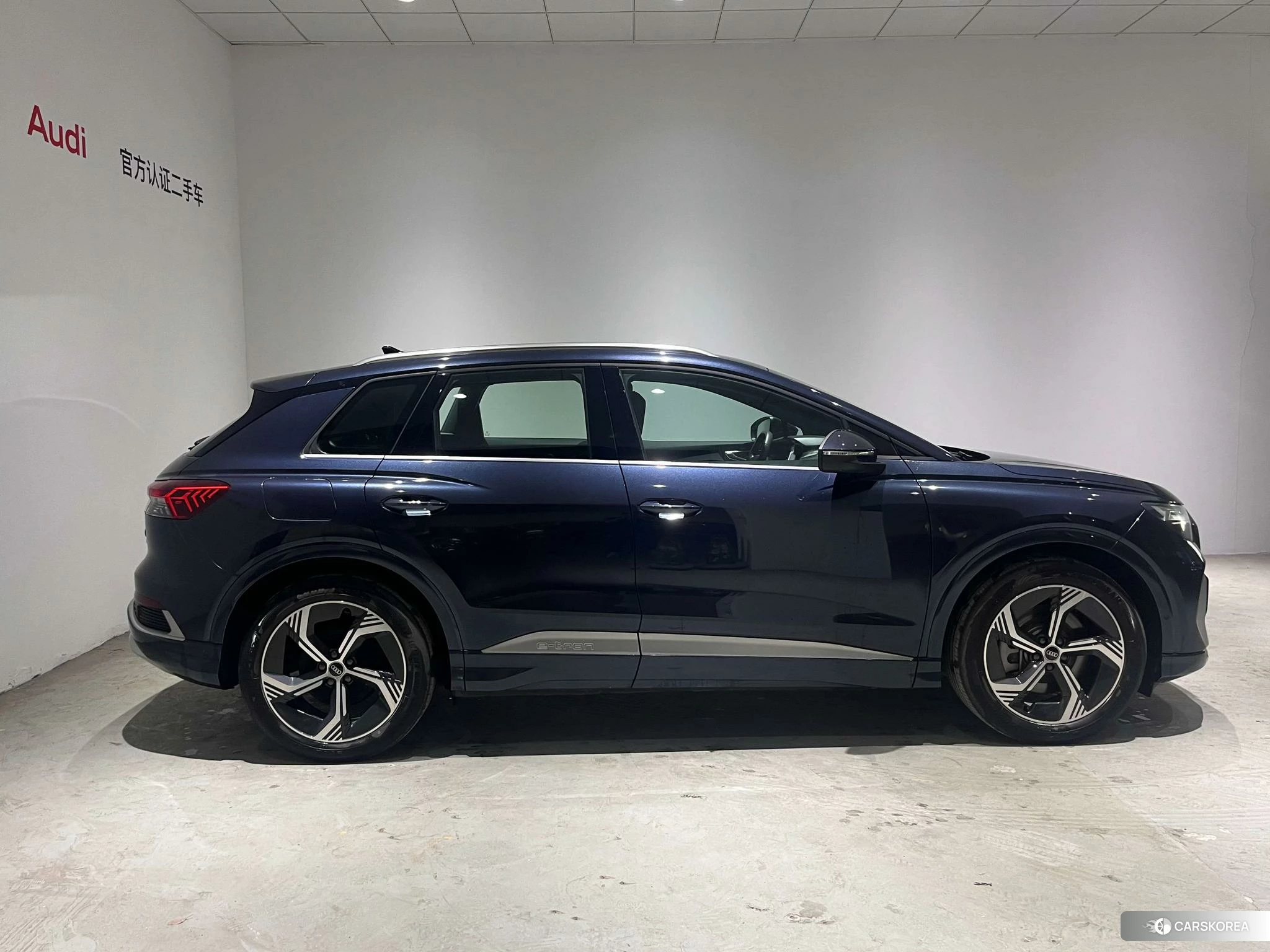 Audi Q4 2022 Синий из Китая, фото 3