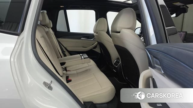 BMW iX3 2023 Белый из Кореи, фото 3