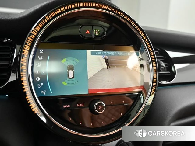 Mini Cooper 2023 Красный из Кореи, фото 3