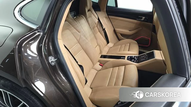 Porsche Panamera (971) 2020 Коричневый из Кореи, фото 3