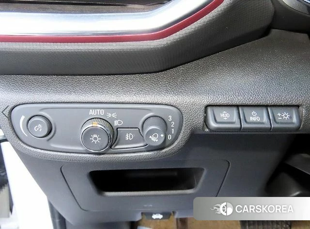 Chevrolet (GM Daewoo) Trailblazer 2022 Белый из Кореи, фото 3