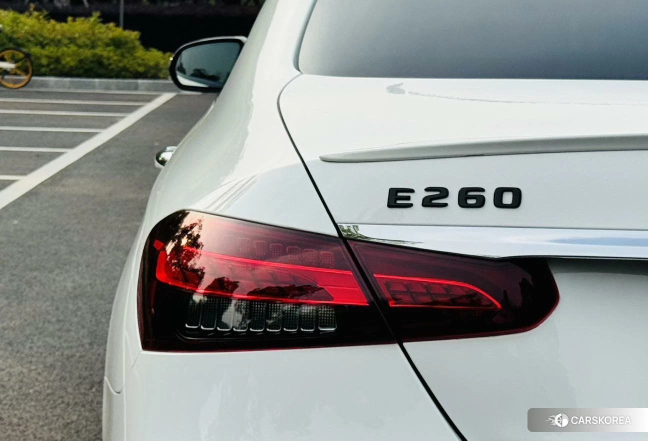 Mercedes-Benz E-Class 2021 Белый из Китая, фото 3
